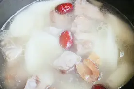 山药炖排骨要焯水吗？饭店大厨教你正确的家常做法，超好喝视频封面