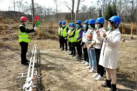 塔吊信号工常用的旗语和几个作业要求视频封面