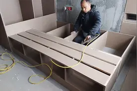 今天给卧室做个榻榻米床铺，宽度1米5，带您看看制作过程视频封面