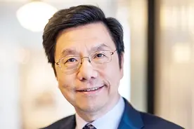 李开复《时代》百大人物峰会精彩英文演讲：让AI为人民服务！视频封面