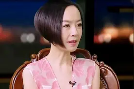 鲁豫结婚17年未曾有孩子，节目里自爆原因，众人皆为她的经历叹息视频封面