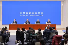 财政部部长回应“地方政府债务”问题：这个底线我们守得住视频封面