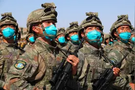 太提气！中俄演习正式开打，解放军先进装备羡煞俄军士兵视频封面