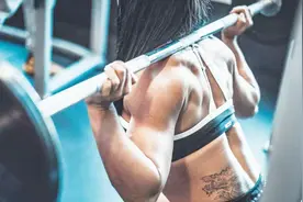 我国健美女神牟丛至今单身，曾自曝择偶标准：只想嫁“黑人”！