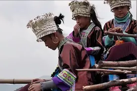 传说中苗疆蛊术里情蛊是真的吗？如何制做情蛊又是如何解情蛊的？视频封面