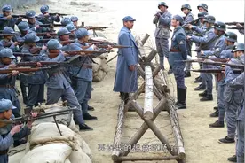铁在烧：杂牌军盗中央军军火，中央军大怒，怎料军长一个电话搞定视频封面
