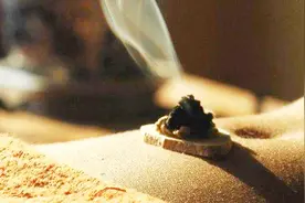 风寒湿邪，经络不畅！艾灸肚脐眼，酸痛寒凉全驱走！视频封面
