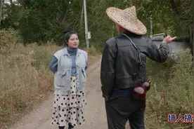 美女问小伙：什么东西明明是你的，却是别人在用？太逗了视频封面