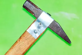 木头手柄开裂，锤头很容易掉怎么办？教你个好方法，轻松包住锤头视频封面