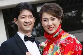钟嘉欣挺孕肚走碎石被指危险，38岁怀3胎零水肿，住独栋别墅待产视频封面