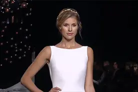 白色梦幻、永恒优雅、高贵浪漫，皇室御用婚纱Pronovias（六）视频封面