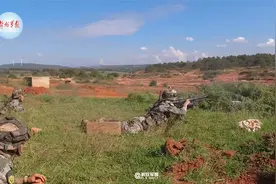 热血画面！直击红蓝实兵对抗演习现场视频封面