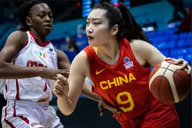 2022少见的中韩女篮对决，比赛强度让人窒息，李梦三分球准到爆！视频封面