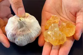 大蒜和冰糖放一起，省钱实用，解决了男性女性大问题，太厉害了视频封面