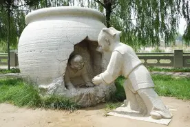 你只知道司马光砸缸，却不知其背后的感人故事，说了你也不一定信视频封面