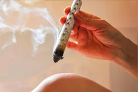 应对多梦甚至噩梦的穴位，睡前点按艾灸，摆脱困扰，安睡到天亮视频封面