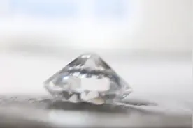 竟然用液压机压钻石，网友：有钱真好视频封面