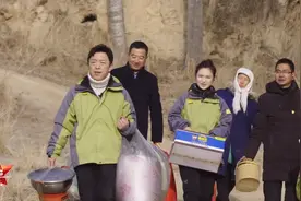 3000块钱能做什么？来看吴京、黄渤、景甜等群星支招扶贫工作！视频封面