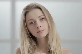 乌克兰超高颜值的小姐姐Nikia，绝对不会让你失望！视频封面