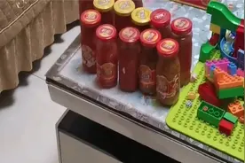 男子无意间看到妈妈生前做的番茄酱，坐在地上泣不成声视频封面