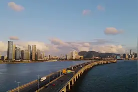 沿江高速前海段即将“下海”视频封面