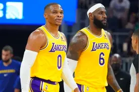 不可思议！NBA历史75大最终选出76人，威少因平票压哨入选视频封面