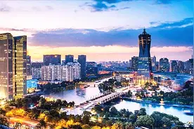 中国长三角城市比拼，苏州、杭州和南京，未来谁能成为第二大城市视频封面