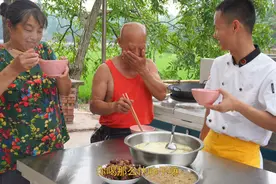 厨师长分享：“泥鳅豆腐汤”的家常做法，味道鲜美营养丰富，收藏视频封面