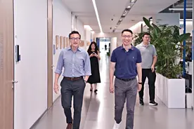 官宣第一天蔡崇信就在菜鸟上班了，网友：不得不说蔡老板太勤奋了视频封面