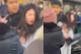 结婚5个月妻子闹离婚男子搂脖要挟，要求退还50万彩礼，路人围观视频封面