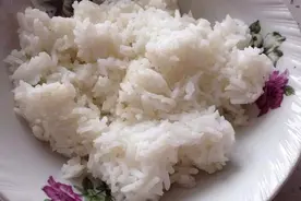 米饭隔夜还能不能吃？现在明白还不算晚，早些叮嘱家人，都看看吧视频封面