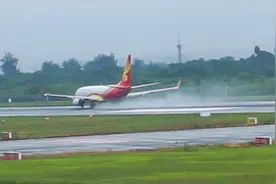 海南航空挺过来了，这架波音737-900在成都暴雨中开出了船的味道视频封面