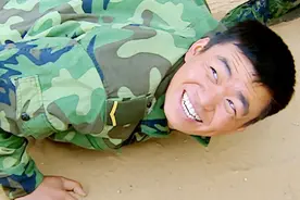 影视：傻小子吃了一次亏，但他学得很快，同样的招数第二次不灵了视频封面
