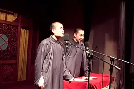 青曲社2010封箱专场，苗阜、王声拆说评书《卖马》视频封面