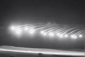 约旦特种部队夜间作战场面曝光，搭乘“黑鹰”直升机突袭视频封面