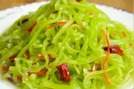 在家拌莴笋，不要焯水也别杀水，教你一招，爽脆开胃营养还不流失视频封面
