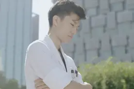 又帅又温柔的医生徐晔也有困惑和无奈，为中国医生加油！视频封面
