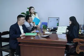 美女老板面试，10只兔子冻死3只吃了3只煮了3只，还剩几只视频封面