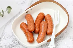孩子要吃香肠自己动手做，上锅蒸二十分钟就搞定，香嫩美味零添加视频封面