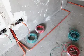 家里装修，是用硬线还是软线好？吃透了这几点，就不会选错电线视频封面