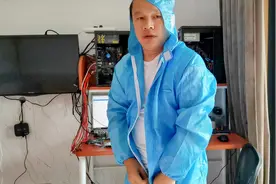 日立1T硬盘二次开盘，磁头损坏，数据只有一线希望，也不愿意放弃视频封面
