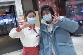 被山东同学带回家的西安女孩：最感动的，她把家门钥匙都给了我视频封面