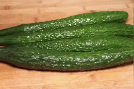 黄瓜炒着才好吃，教你做家常炒黄瓜，香脆入味，连汤汁都可泡饭吃视频封面
