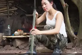 荒野求生：越南姐妹花编织竹篮，刨坑种植蔬菜，烹制食人鱼视频封面
