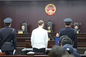 刚处置完两名加拿大人，澳外长又来撞枪口，我使馆一番话斩钉截铁视频封面