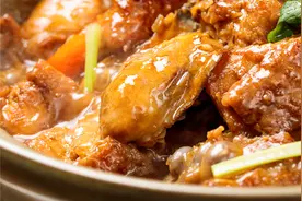 一只母鸡半斤蚝，汤鲜肉嫩，补肾养颜！视频封面