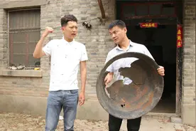 小志拜访路叔，问他能不能催一下莹莹，路叔却要小志请他吃饭