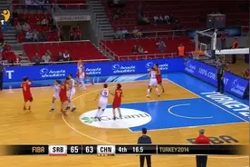决战最后17秒，65：63落后2分，不曾想中国女篮这一幕又出现了视频封面