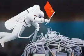 执行神七出舱任务时遇险情，航天员这个决定让人敬佩视频封面