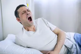 经常失眠，可能是体内缺什么？这3种“营养素”，该补还得及时补视频封面
